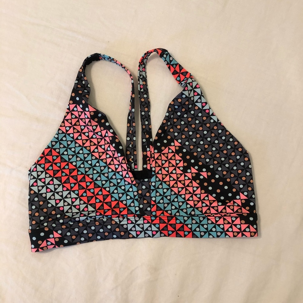 Victoria’s Secret sport VSX sports bra. Size M